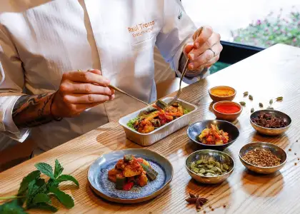 Header Cathay Pacific Offers Vegetarian Passengers New Exclusive VEDA Dishes