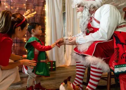 Where to Meet santa Claus in hong kong this holiday Season