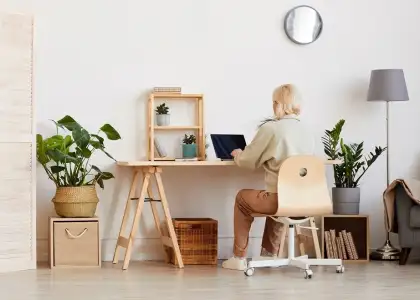 Woman working from home 2022 02 02 03 58 02 utc