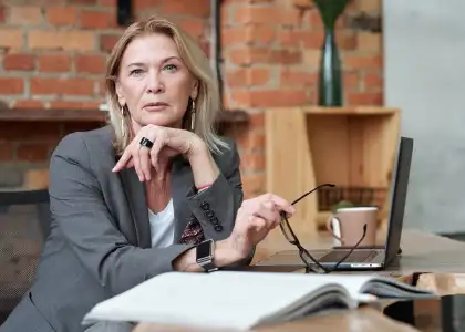 Female ceo at desk 2021 09 24 03 35 48 utc