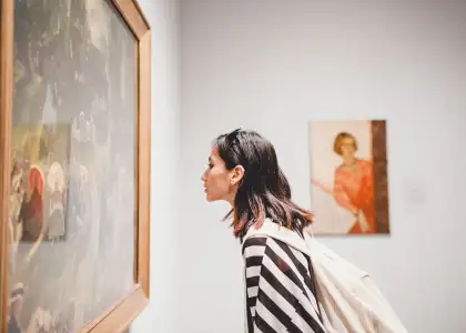Portrait of a girl at the museum 2021 10 02 17 27 56 utc