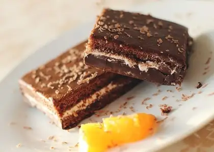 640px Chocolate dessert brownies cake 23698710074