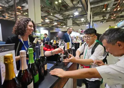 Vinexpo Asia23 Singapore Richard Koh 1068 A1 R06512