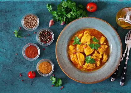 Curry with chicken and onions indian food asian cu PGA7 JLU