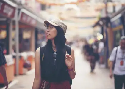 Travelers women backpacker walking in china town s MNS3 WDK