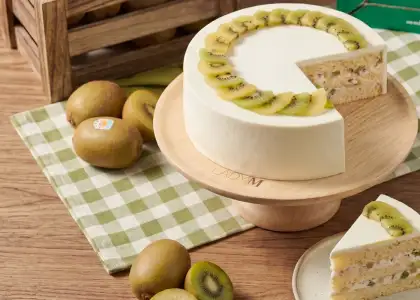 Lady M Teams Up with Zespri for a Fresh New Zealand Inspired Kiwi Shortcake 1