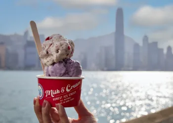 Milk Cream Ice Cream by the Harbour