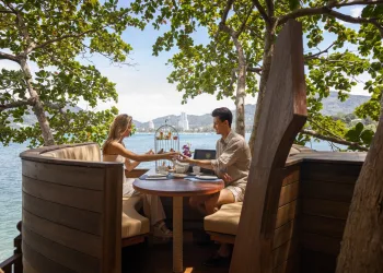 595982 Amari Phuket Tree Pod Couple 1 1 jpg