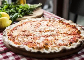Pizzeria Italia feature
