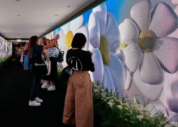 G Dragon UBERMENSCH 1