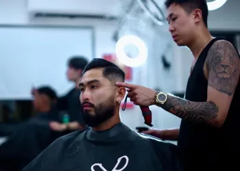 Header Bully Fades Barbershop by James Hov Giveaway