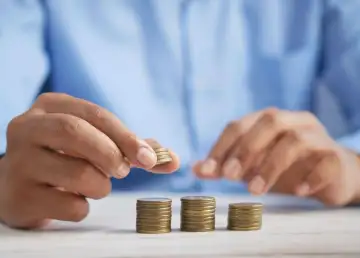 Macau Proposes Minimum Wage Increase to MOP34 per Hour