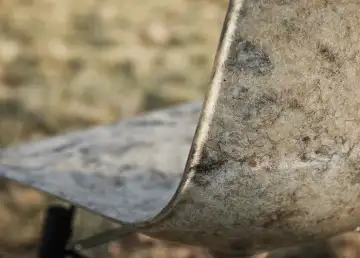 Solidwool’s Sustainable Chair: Fusing Welsh Mountain Wool and Bio-Resin
