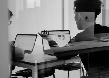 4 Productivity Trends in 2024: Hybrid Setups, Intuitive Spaces, and More