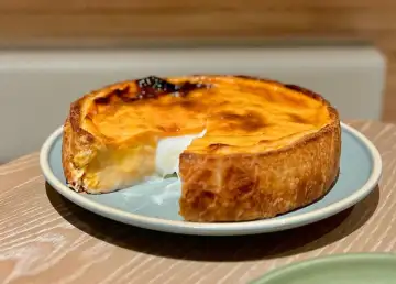 MAYA Bakery Unveils Vegan Supersized Egg Tart