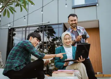 Hong Kong Parents Prefer Closer Uni's Over Study Abroad, HSBC Report Shows