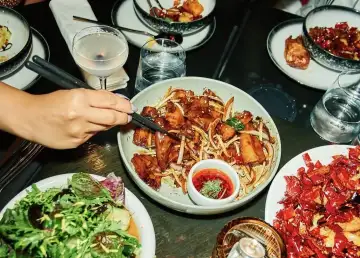 Etiquette for 'Lazy Susan' Dining: Do’s and Don’ts You Need to Know