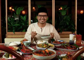 M’sian Influencer Chef Khairul Aming Opens His First Restaurant Rembayung