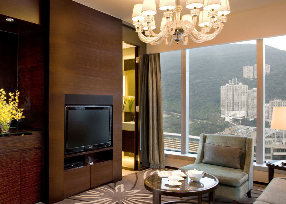 How the 1% are Quarantining in Hong Kong