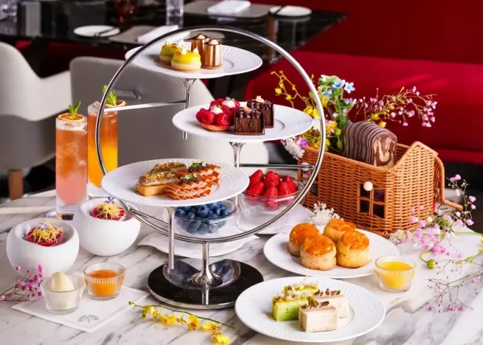 Raffles lounge terrace afternoona tea 960