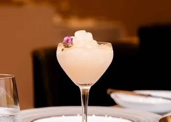 The manor cocktail 2025