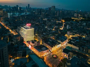 Lek Hang Group Announces Soft Opening of the Historic Hotel Central