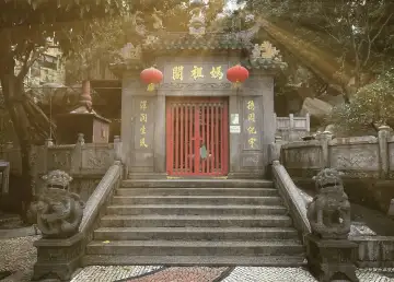 What to See at A-Ma Temple, the Oldest Taoist Temple in Macau
