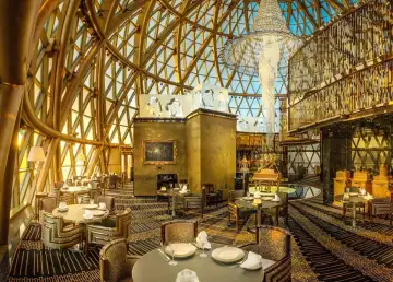 Grand Lisboa: Macau's Architectural Marvel