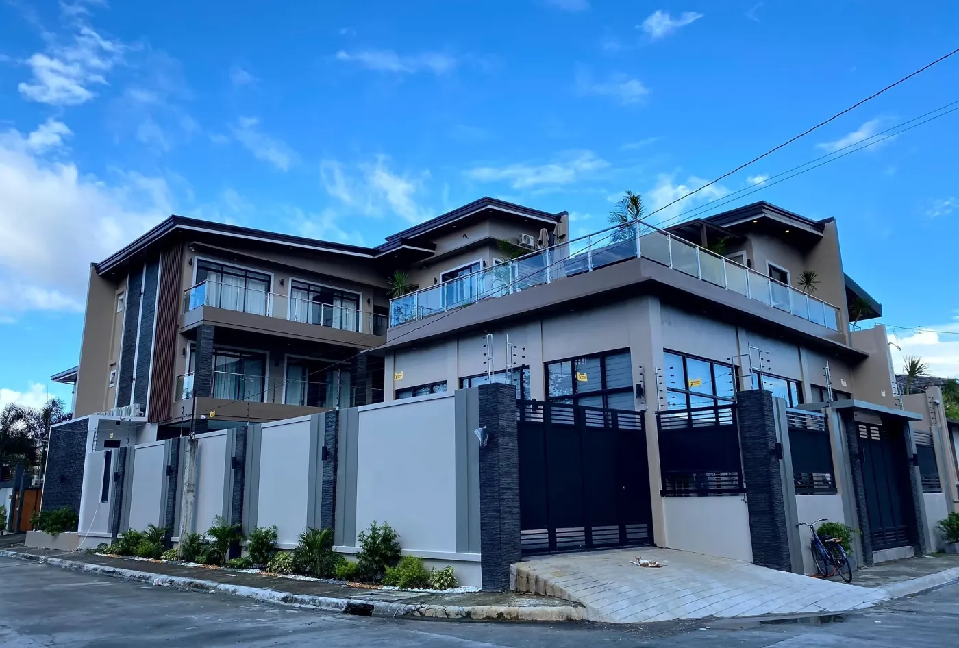 F6a054 35c18ba0fafb402285daaddede723c13mv2