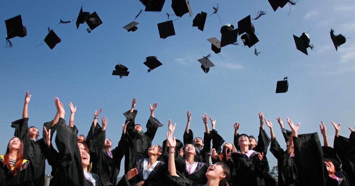 DepEd Allows In-Person Graduation Rites, Releases Guidelines