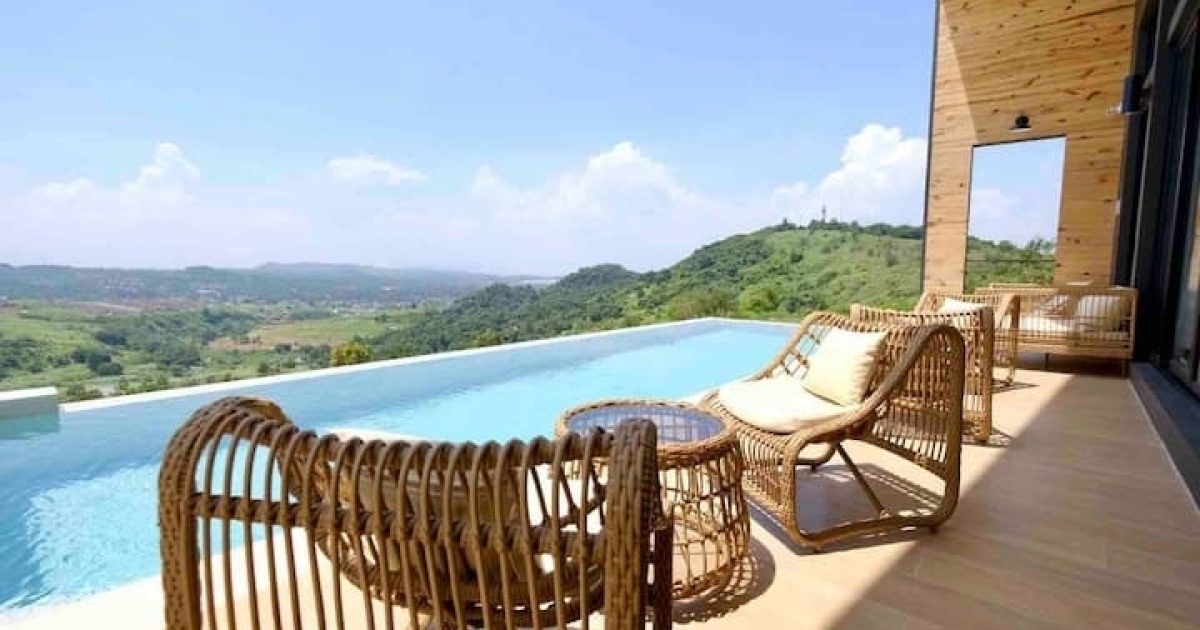 Airbnbs with Private Pools Near Metro Manila for Big Groups