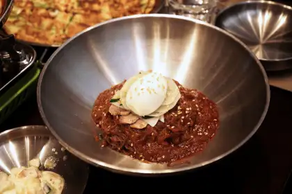 Bibim-naengmyeon
