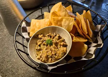 Chips with Portobello Dip