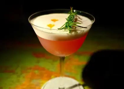 bar 10-4  cocktail drink