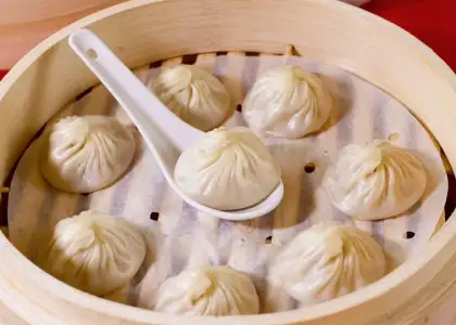 Lugang Cafe's steamed pork xiao long bao