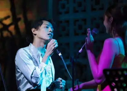 Halina performing live