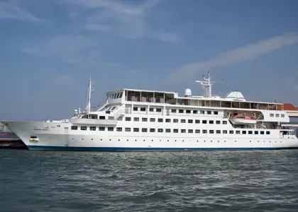 Doulos Hopes Floating Book Fair Arrives in the Philippines