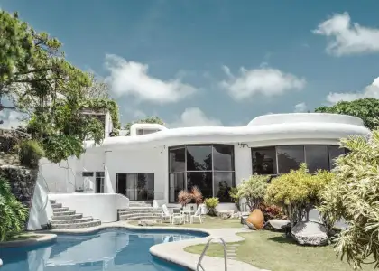 These Luxury Vacation Houses Can Accommodate Groups of 10 and Above