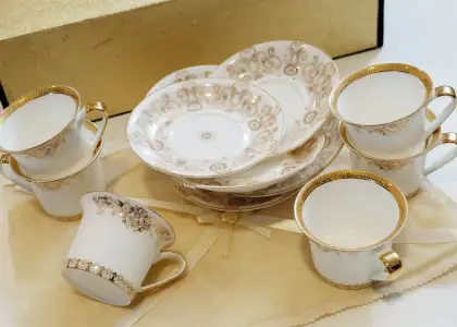 Have a Posh Dinner Party With These Luxurious Dinnerware Sets