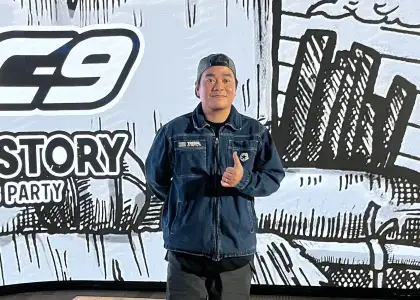 Photo Gloc 9 smiling for The Beat Asia