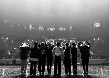 HEADER ATEEZ Returns to PH