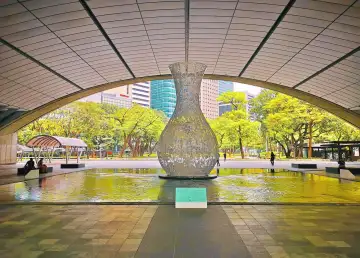Ayala Triangle Gardens2