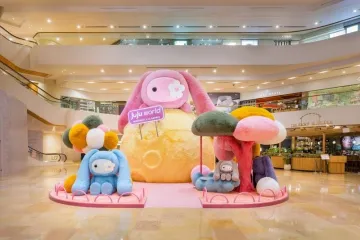 Juju world Pacific Place x CJ Hendry 1