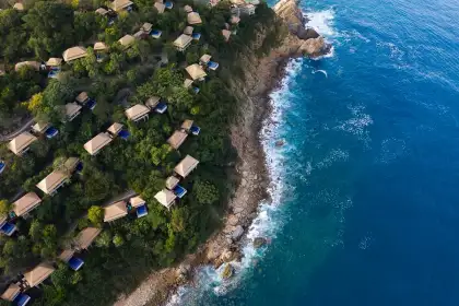 Banyan Tree Hotel Resort Stay 3 Nights Pay for 2 with Mastercardr