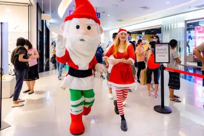 VivoCity’s Santa’s Coming to Town