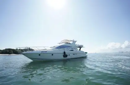 Marina Bay Sands Yacht Cruise Singapore