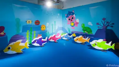 Pinkfong & Baby Shark Pop-Up Playhouse