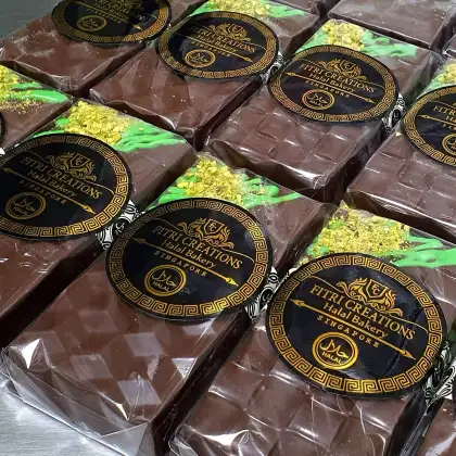 Fitri Creations Singapore Pistachio Knafeh Chocolate Bars