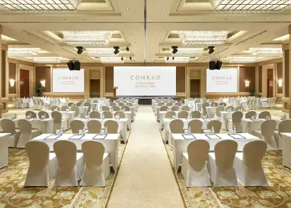 7 Conrad Singapore Marina Bay