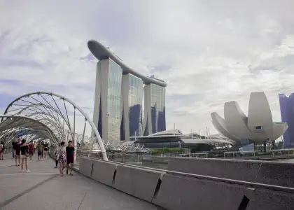 Singapores Helix Bridge A Modern Marvel Connecting Art and Function